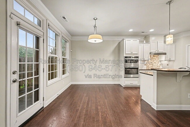 Building Photo - 9659 Camberley Ave NW