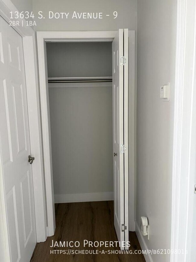 Building Photo - 13634 S Doty Ave