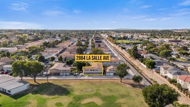 Building Photo - 2884 La Salle Ave