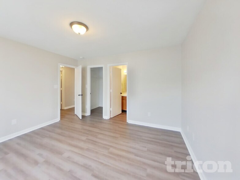 Building Photo - 1619 Prairieview Ln