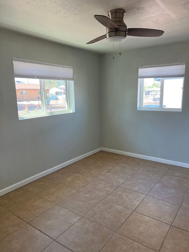 Building Photo - 4831 E Hampton St