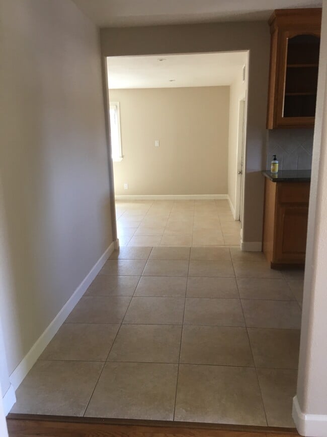 Building Photo - 2376 Forbes Ave