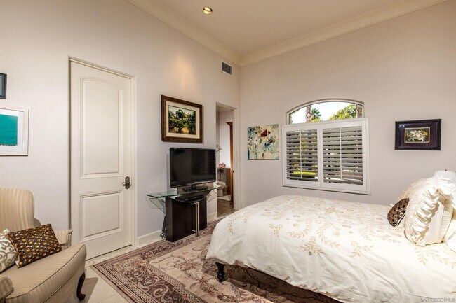 Building Photo - 17547 Avenida Peregrina