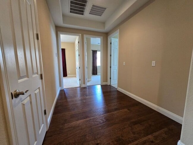 Building Photo - Beautiful Single-Story Home with Upgraded Kitchen & Spacious Backyard in Gated Community