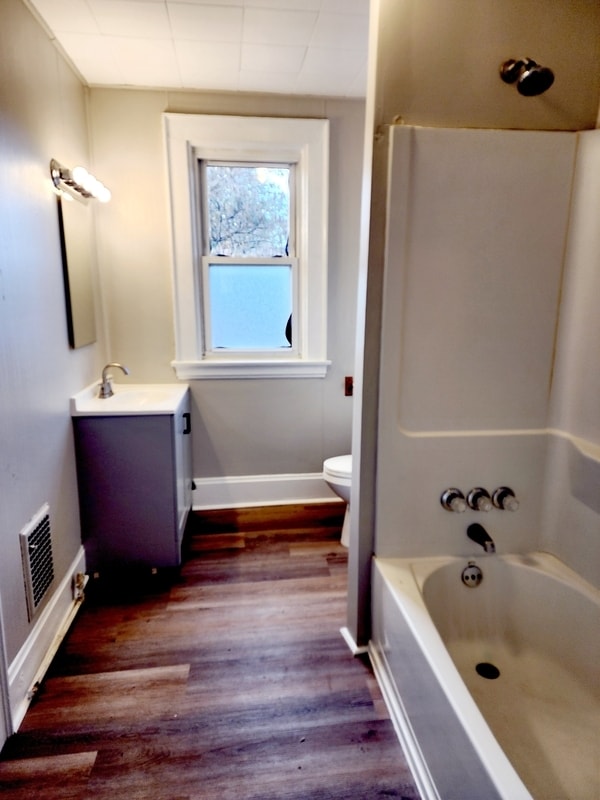 Building Photo - 1505 Eastern Ave