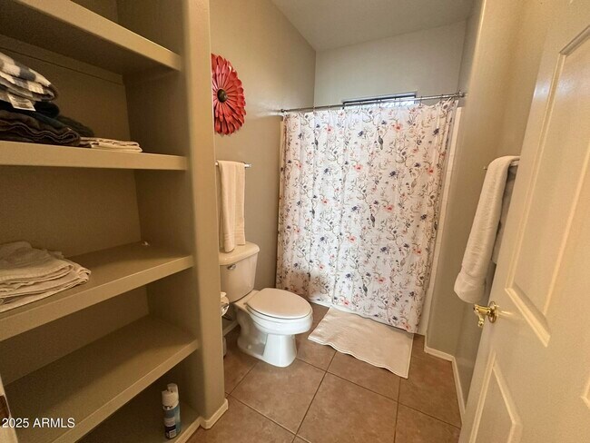 Building Photo - 9253 N Firebrick Dr