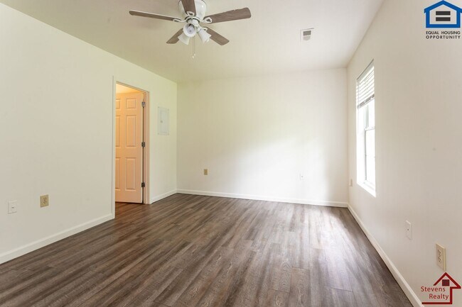 Building Photo - 6423 Son Light Way