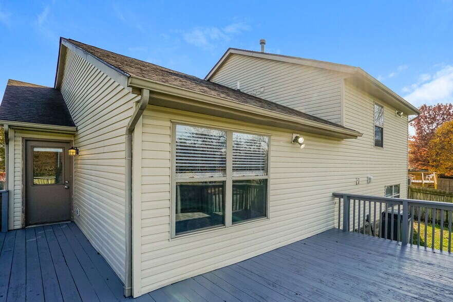 Building Photo - 2847 Blue Moon Dr