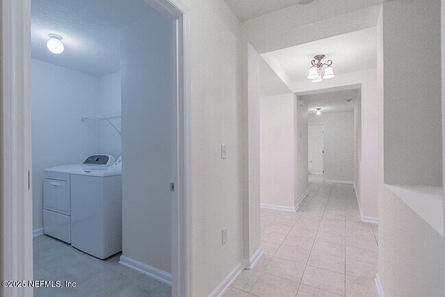 Building Photo - 2143 Chandlers Walk Ln