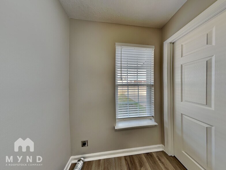 Building Photo - 1341 Tonya Dr