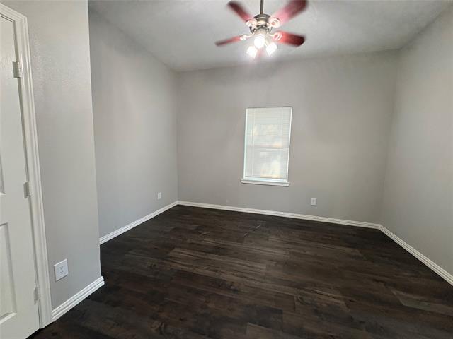 Building Photo - 508 N Dallas Ave