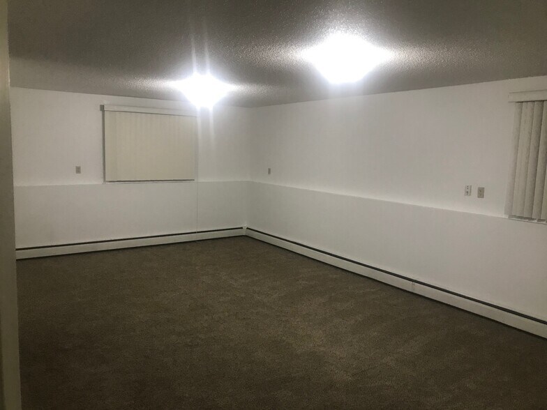 Building Photo - 85 Pepperdine dr