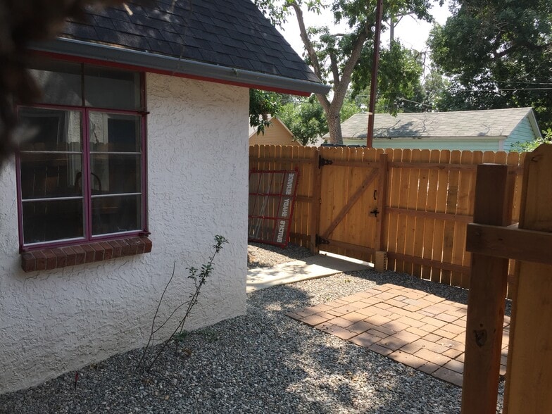 Building Photo - 431 N Franklin St