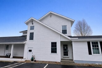 Building Photo - 435 Foxon Rd