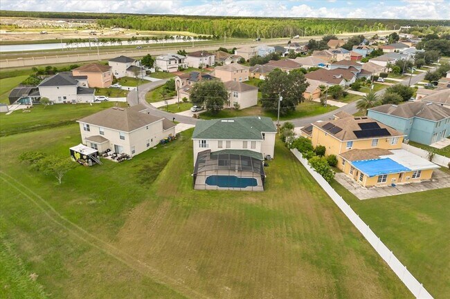 Building Photo - 521 Bromley Ct