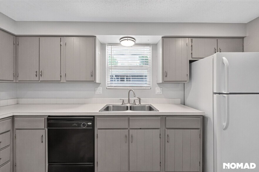 Building Photo - 3509 Butternut Dr