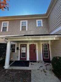 Building Photo - Available now!  Spacious 2BR/2BA Apartment...