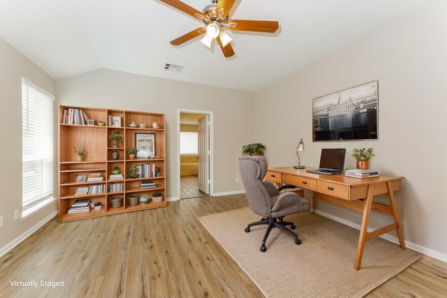 Building Photo - 9957 Yearling Pl