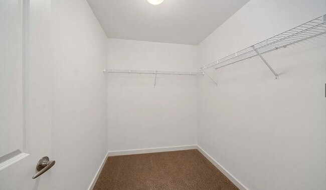 Building Photo - Lakeland Hills Home in Dieringer School Di...