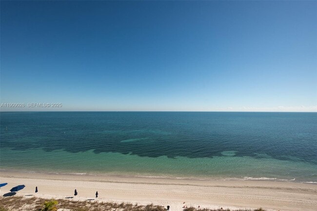 Building Photo - 1111 Crandon Blvd