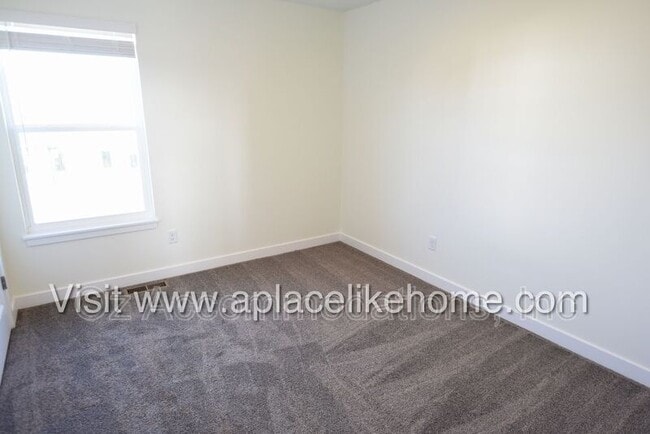 Building Photo - 4008 NW 95th Terrace
