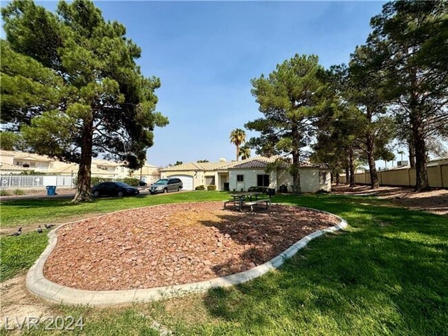 Building Photo - 3BEDROOM CONDO IN 89108