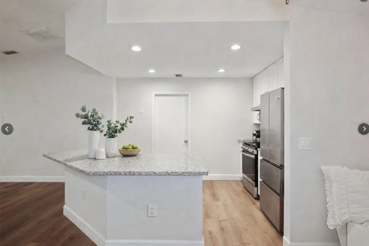 Building Photo - 8414 N River Dune St