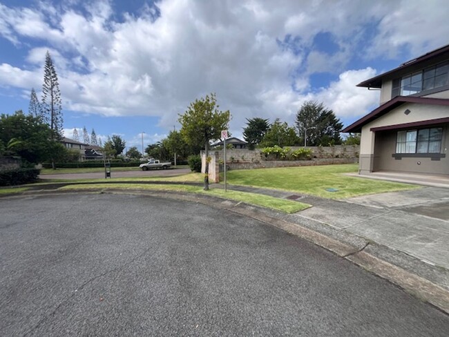 Building Photo - Beautiful 4 bedrooom/2.5 bath Single Famil...