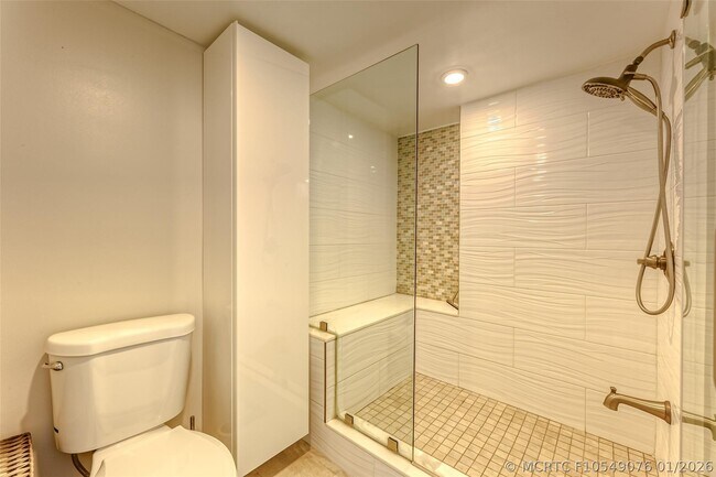 Building Photo - 3900 Galt Ocean Dr
