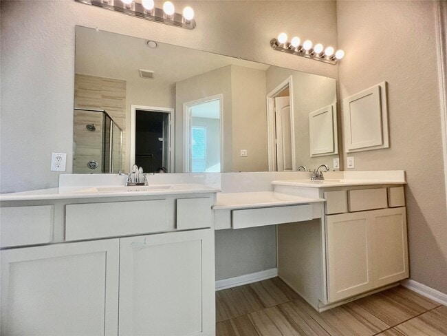Building Photo - 2554 Granberry Pt