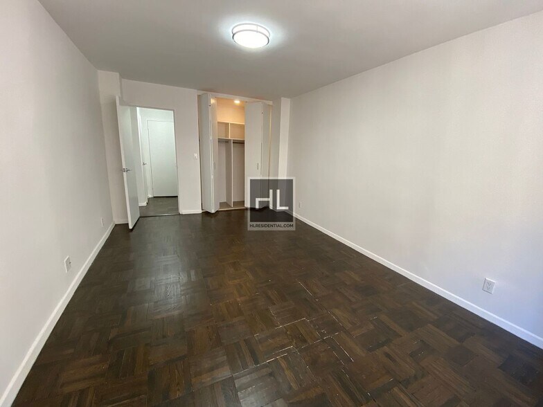 Building Photo - EAST 56 STREET