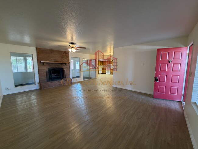Building Photo - 4000 Airway Ave