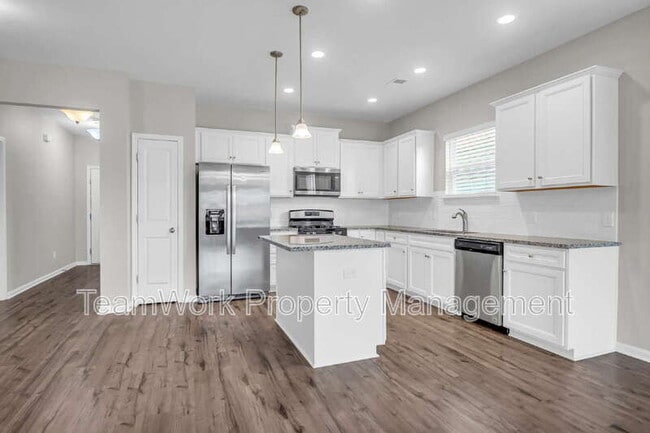 Building Photo - 158 Hayworth Rd