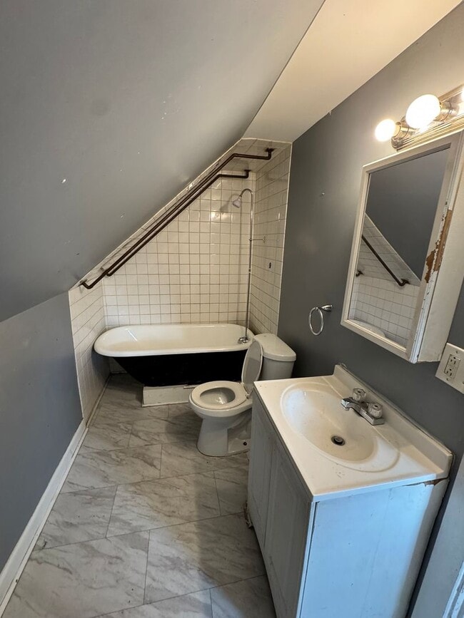 Primary Photo - 2411 61st St