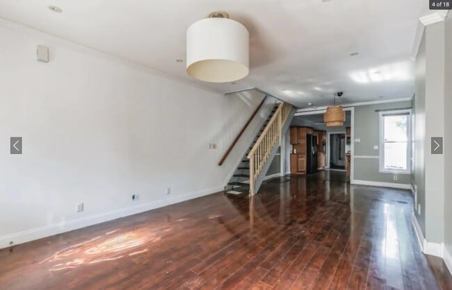 Building Photo - 423 N 5th St