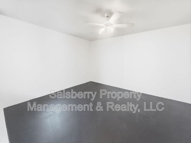 Building Photo - 109 James Ct