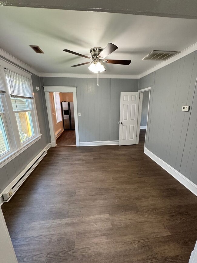 Building Photo - Beautiful 2 bed 2 bath house in Churchill