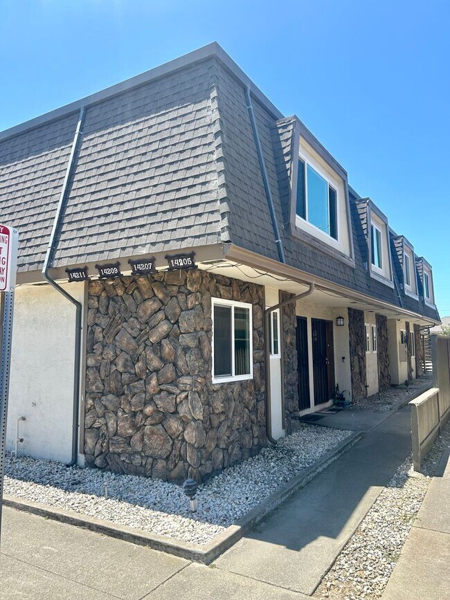 Primary Photo - 14205-14211 Doolittle Dr.