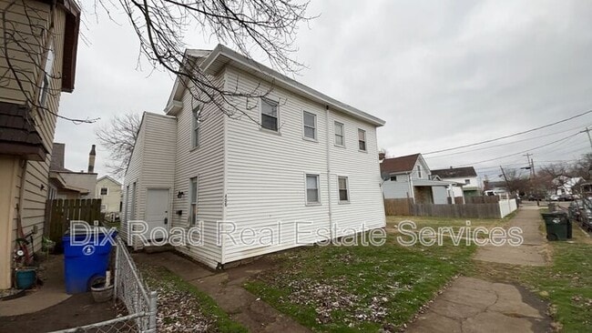 Building Photo - 406 South Seventh Street