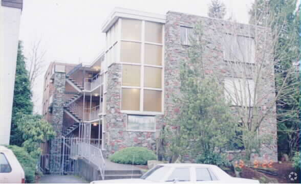 Building Photo - The Shuksan Apartments