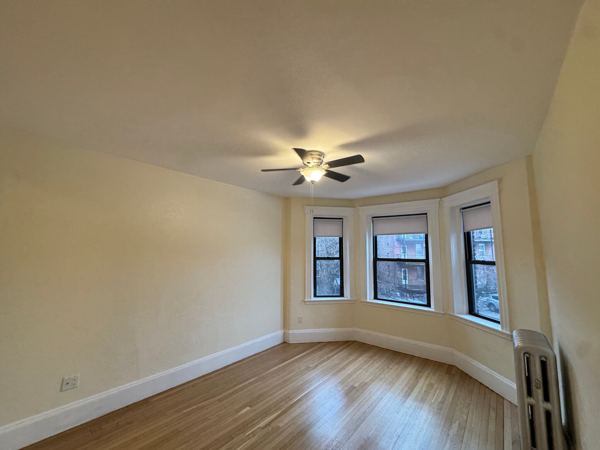 Building Photo - 1127 Commonwealth Ave