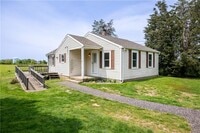 Building Photo - 44 Paquins Ln