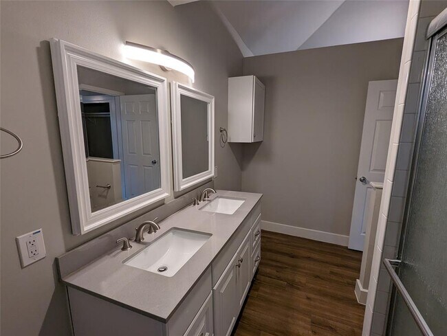 Building Photo - 4526 Avenue H