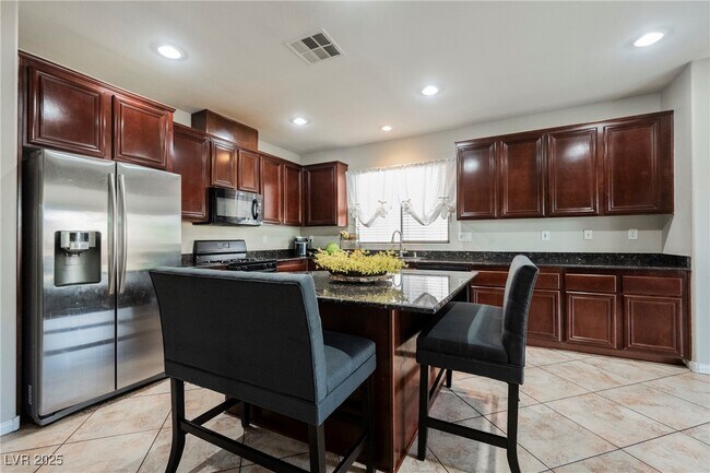 Building Photo - 6720 Song Sparrow Ct