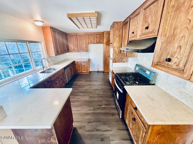 Building Photo - 17208 Braxton St