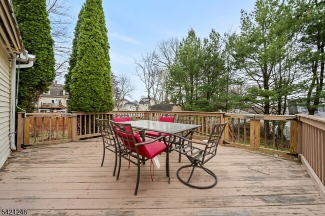 Building Photo - 26 Wostbrock Ln