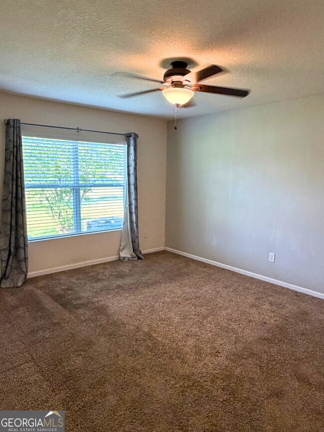 Building Photo - 227 Brooklet Cir