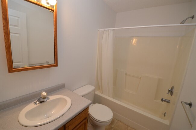 Building Photo - 99 W Wyoming Ave