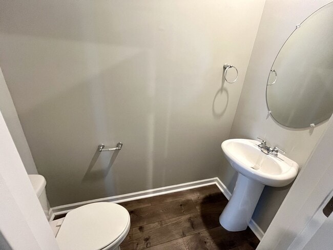 Building Photo - Beautiful Townhome in Columbia minutes to ...