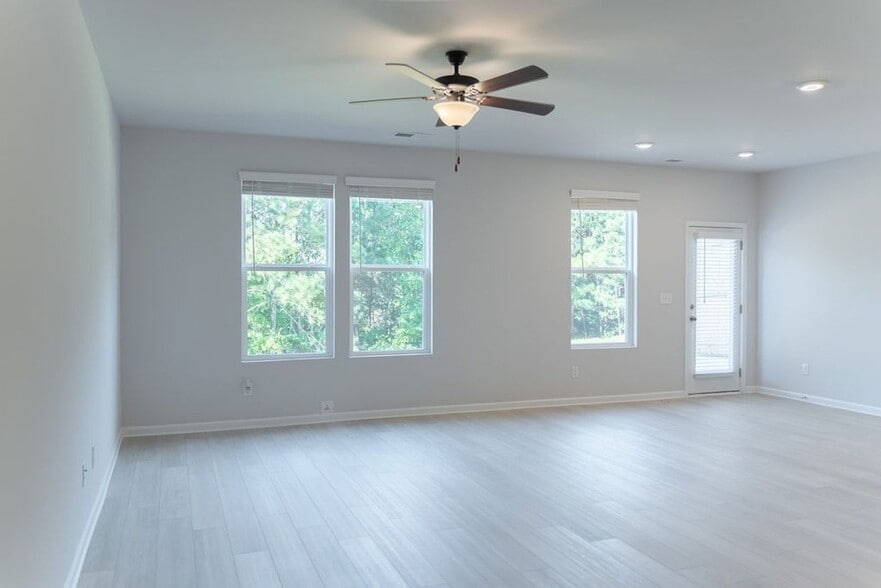 Building Photo - 3180 Alana Ct